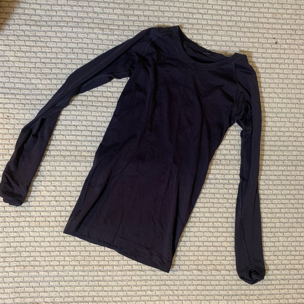 Lululemon Swiftly Tech long sleeve